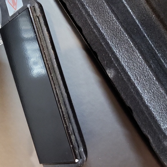 Flat Iron - Picture 7 of 8